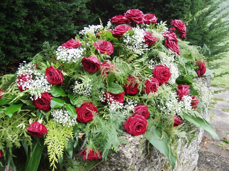 funeraire-LORGUES-min_roses-61203